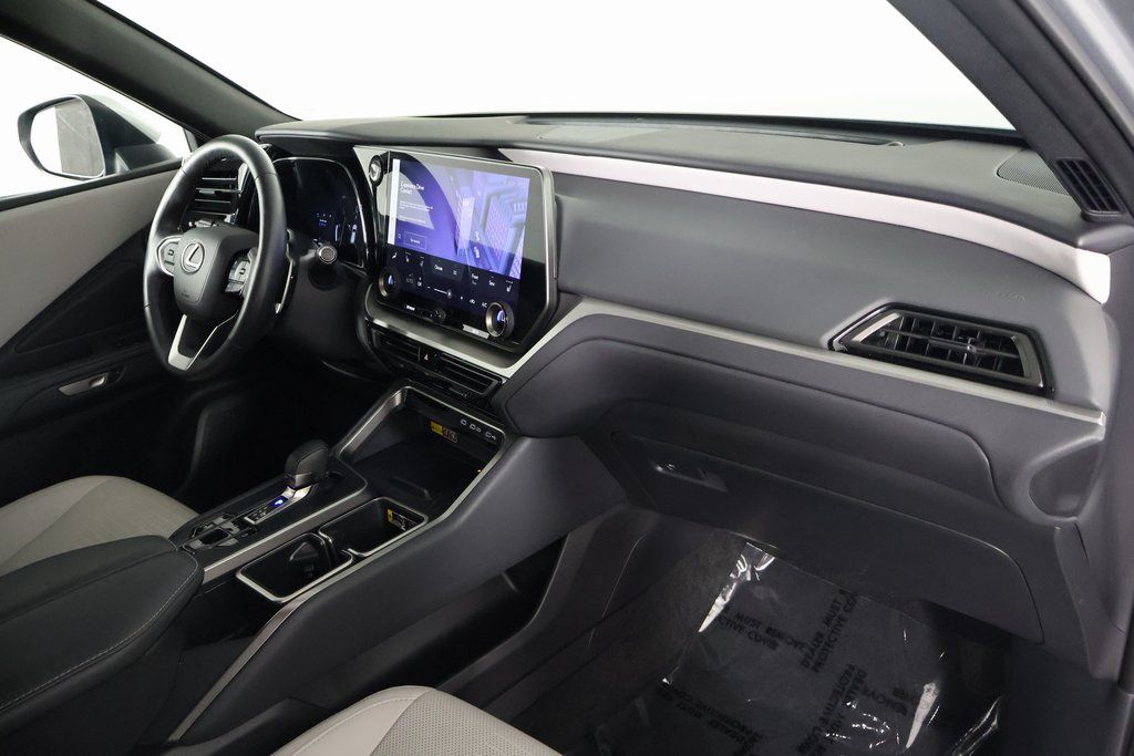 Thumbnail: 2025 Lexus TX - 9