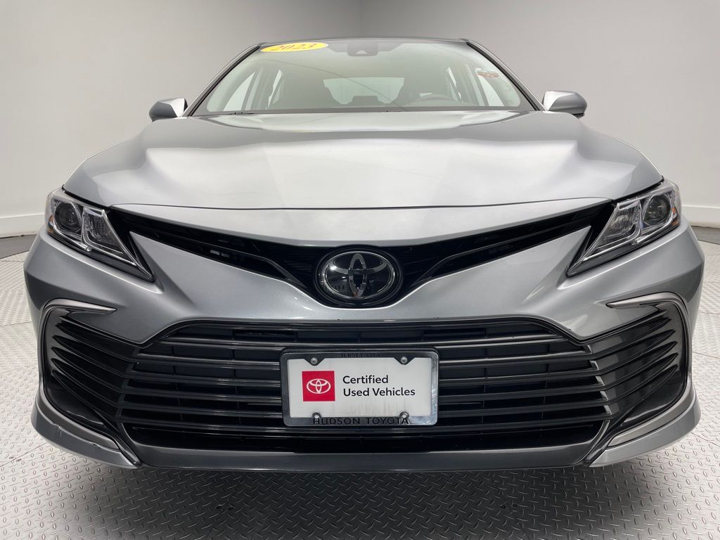 2023 Toyota Camry LE 2