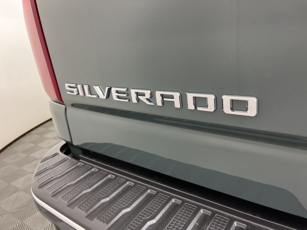 2025 Chevrolet Silverado 2500 LT 11