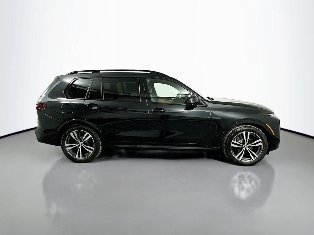 Thumbnail: 2026 BMW X7 - 4
