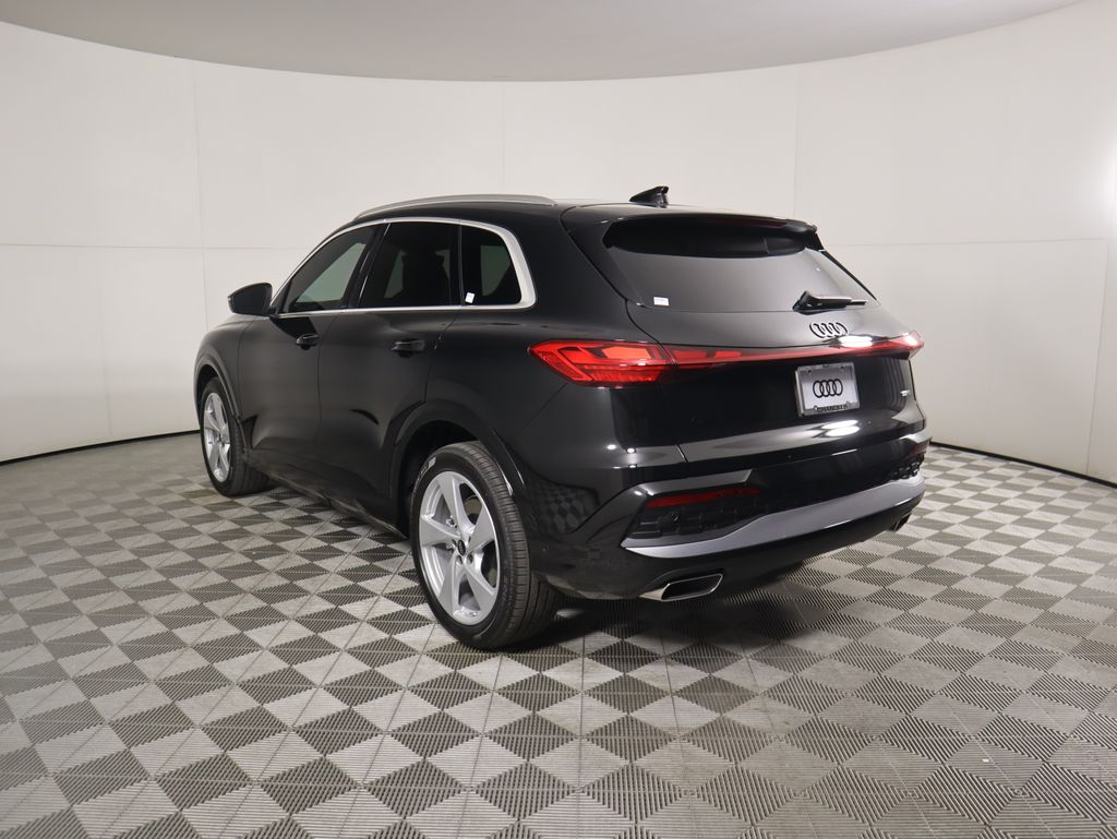 Thumbnail: 2025 Audi Q5 - 7