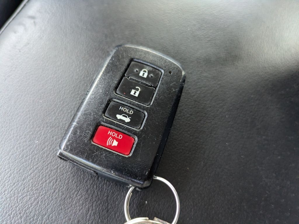 Used 2016 Toyota Avalon Sedan