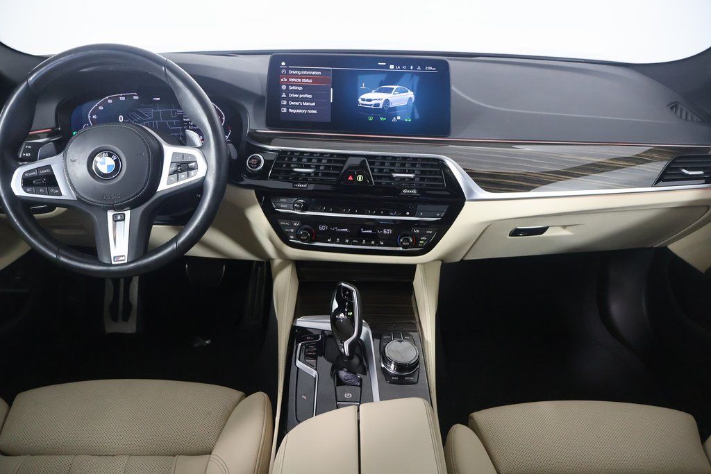 Thumbnail: 2023 BMW 5 Series - 10