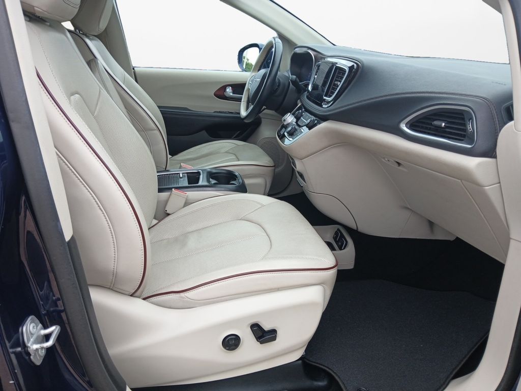 Used Car 2018 Chrysler Pacifica  Limited For Sale Under $15,000 In Austin, Texas