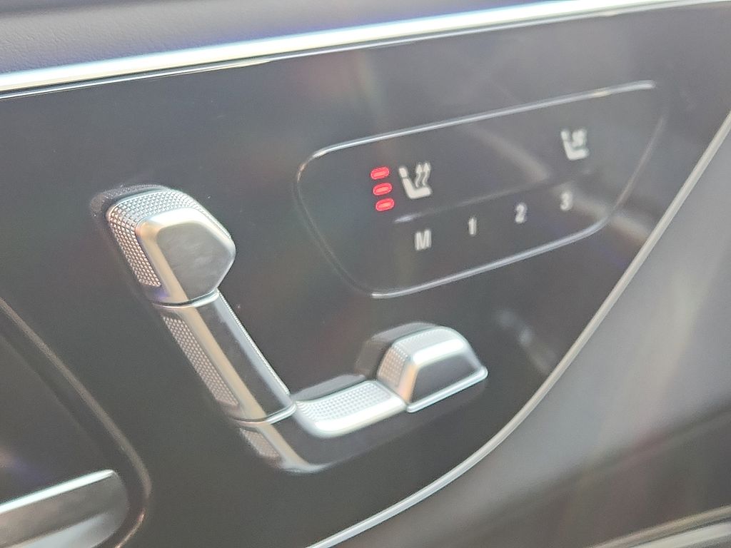 Thumbnail: 2025 Mercedes-Benz GLC - 26