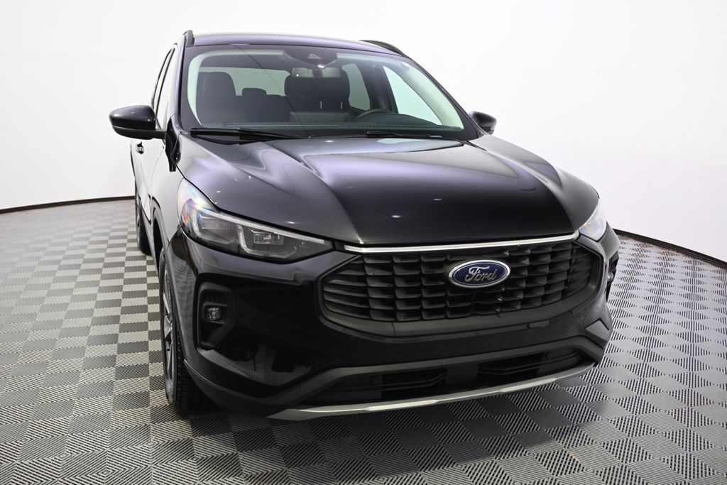 Used 2025  Ford Platinum image 9