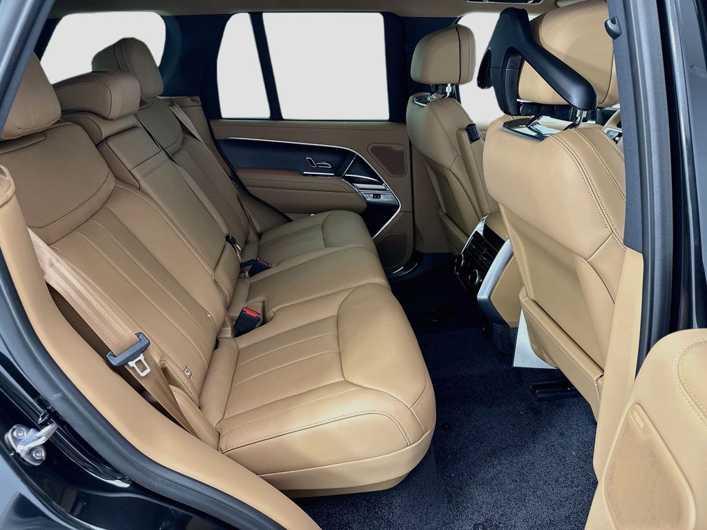 Thumbnail: 2026 Land Rover Range Rover - 21