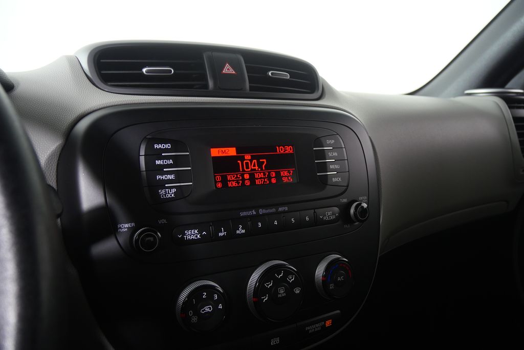 Thumbnail: 2015 Kia Soul - 20