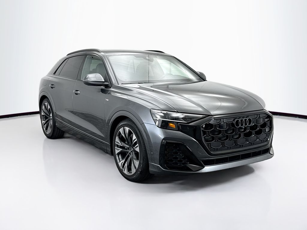 Thumbnail: 2025 Audi Q8 - 3