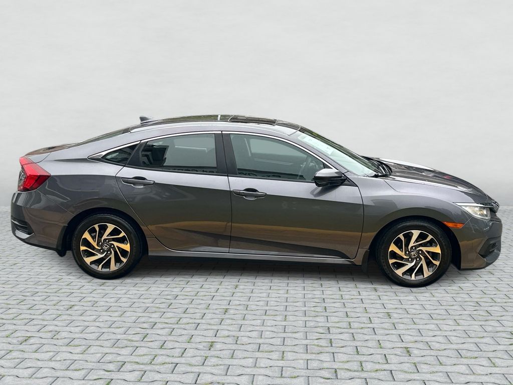 Thumbnail: 2017 Honda Civic - 4
