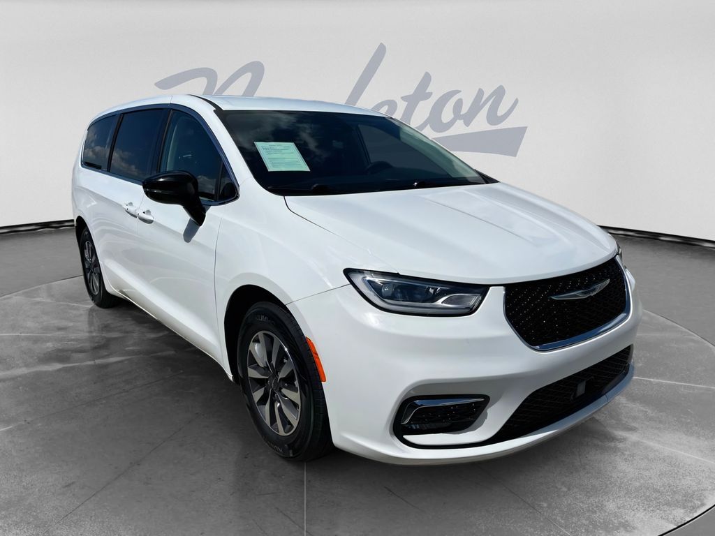 Bright White Clearcoat 2024 Chrysler Pacifica Hybrid Minivan Front-Wheel Drive Continuously Variable Transmission