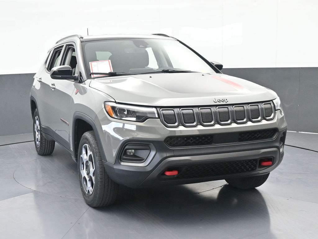Used 2022 Sting-Gray Clearcoat Jeep Trailhawk image 9