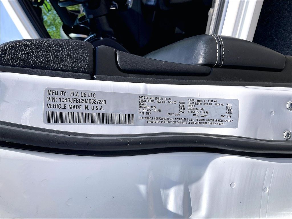 2021 Jeep Grand Cherokee — photo 31