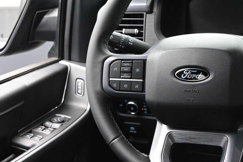 2026 Ford F-350 Super Duty LARIAT