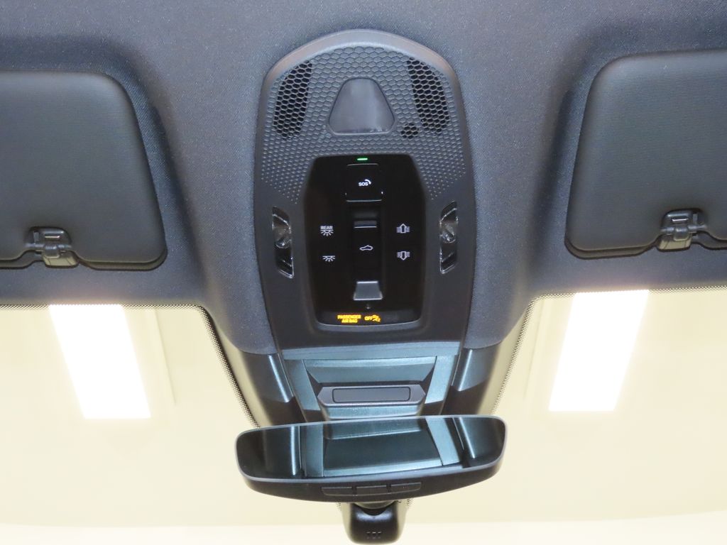 Thumbnail: 2026 Porsche Cayenne - 30