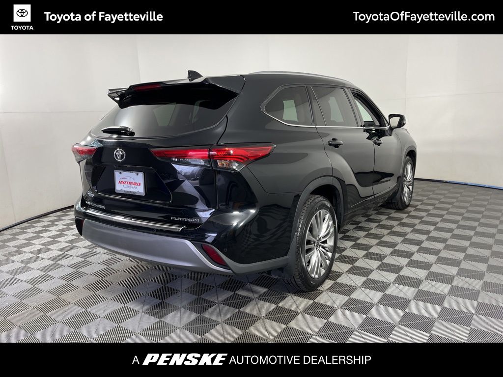 2023 Toyota Highlander Platinum 18