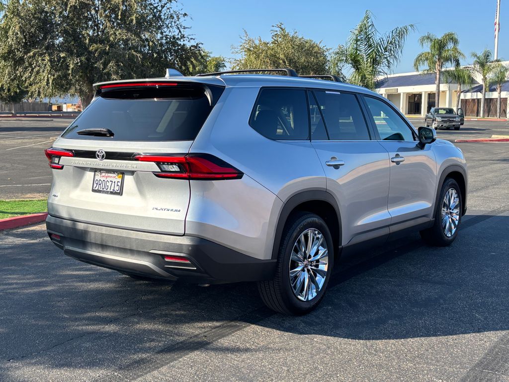 Thumbnail: 2024 Toyota Grand Highlander - 5
