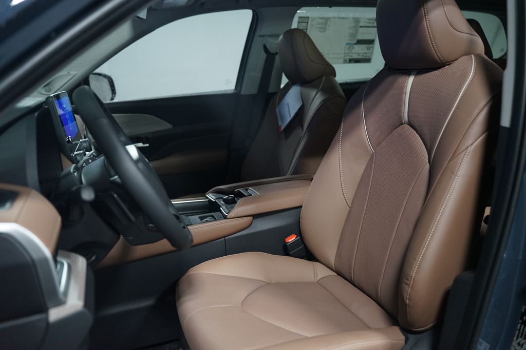 Thumbnail: 2026 Toyota Grand Highlander - 12