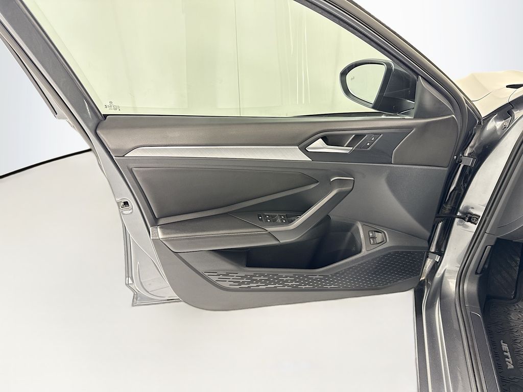 Thumbnail: 2024 Volkswagen Jetta - 23