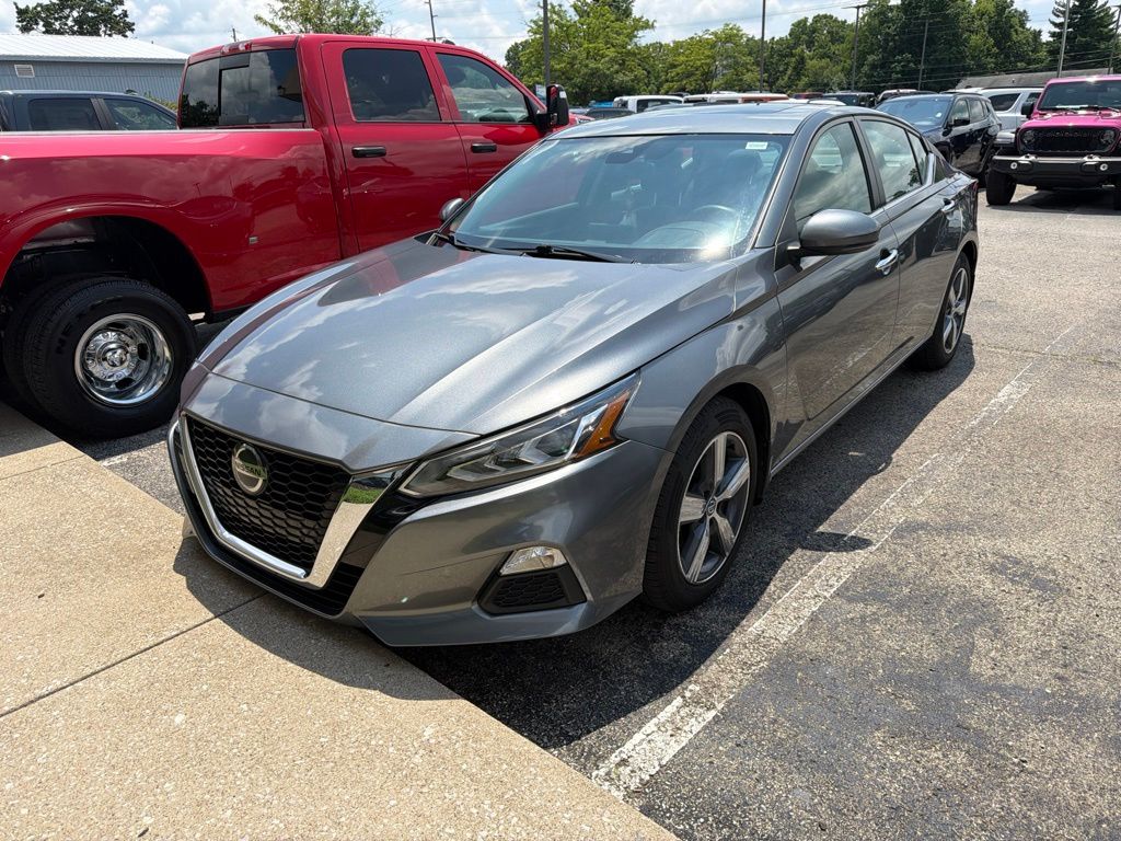 Gray (Gun Metallic) 2021 Nissan Altima Sedan Front-Wheel Drive Continuously Variable Transmission