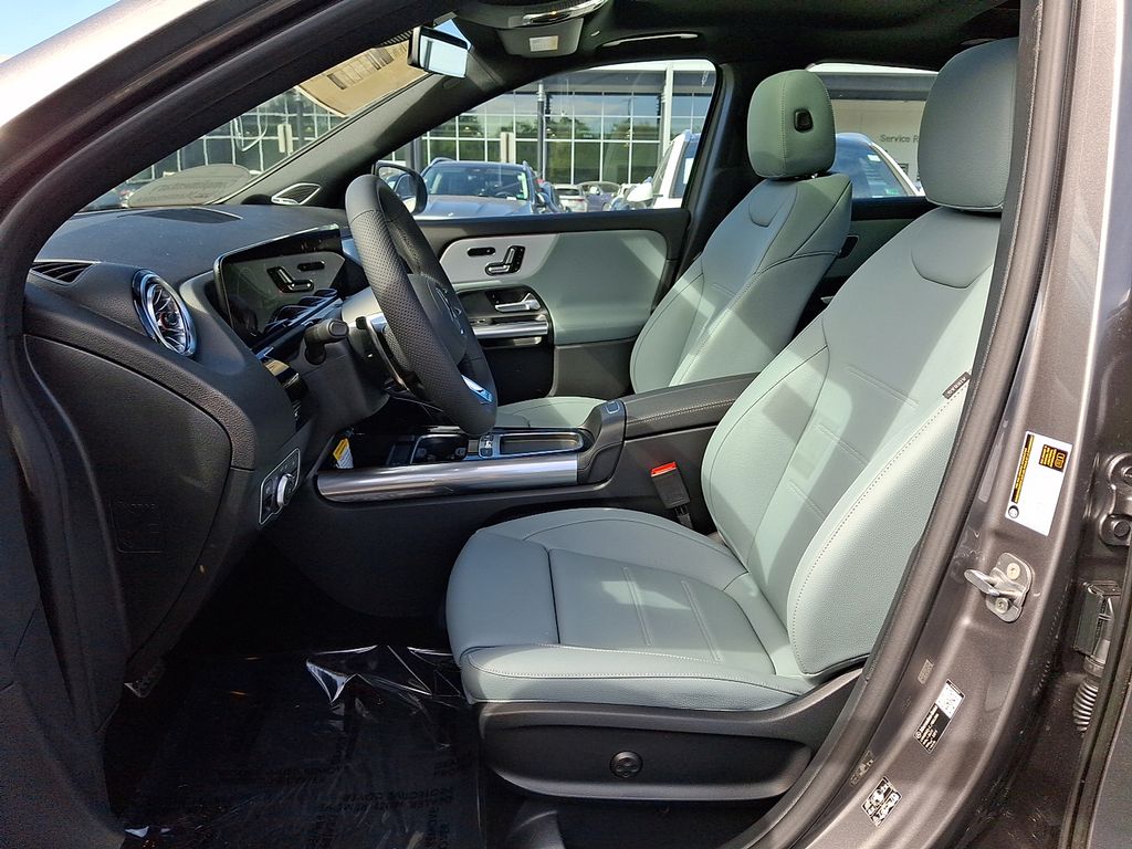 Thumbnail: 2026 Mercedes-Benz GLA - 9