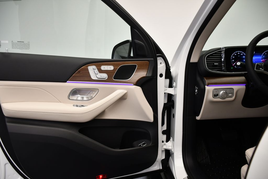 Thumbnail: 2026 Mercedes-Benz GLE - 32