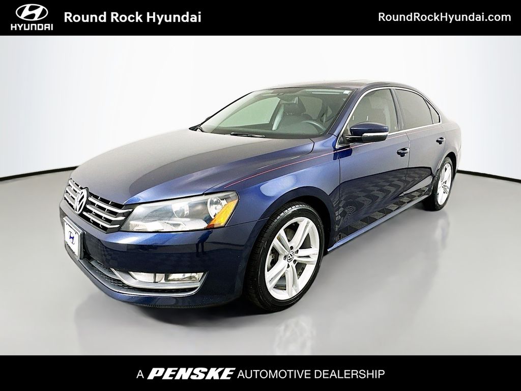 2014 Volkswagen Passat SE Hero Image