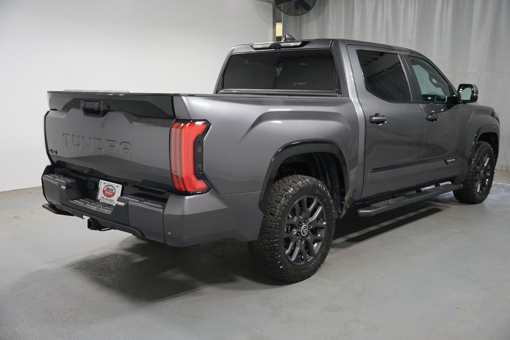 Thumbnail: 2024 Toyota Tundra - 9