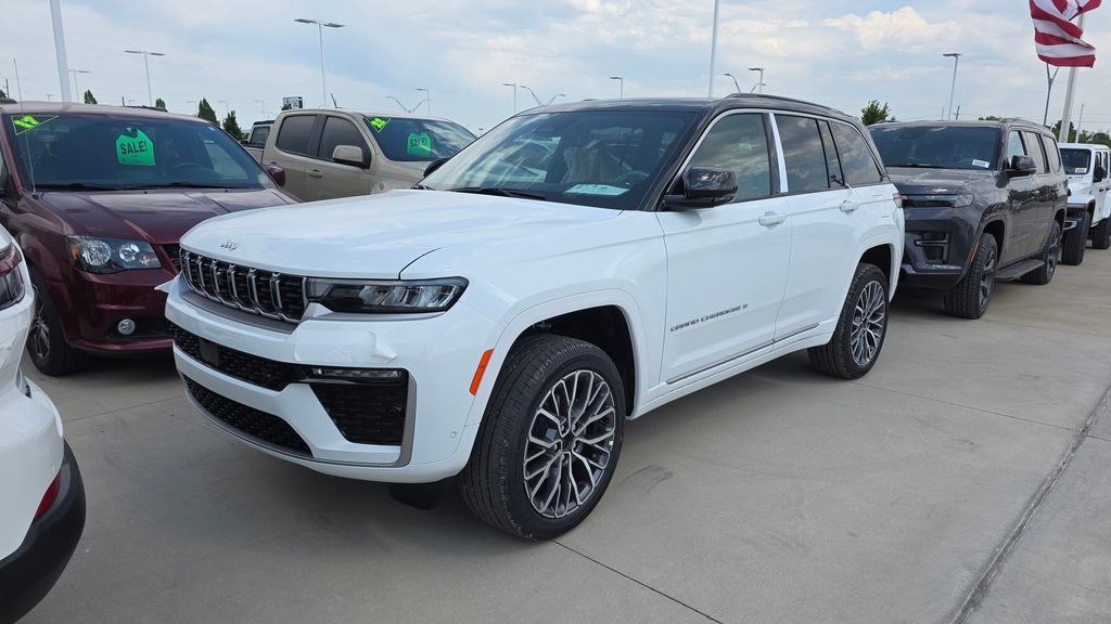 2026 Jeep Grand Cherokee Summit