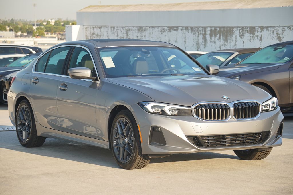 Thumbnail: 2025 BMW 3 Series - 3