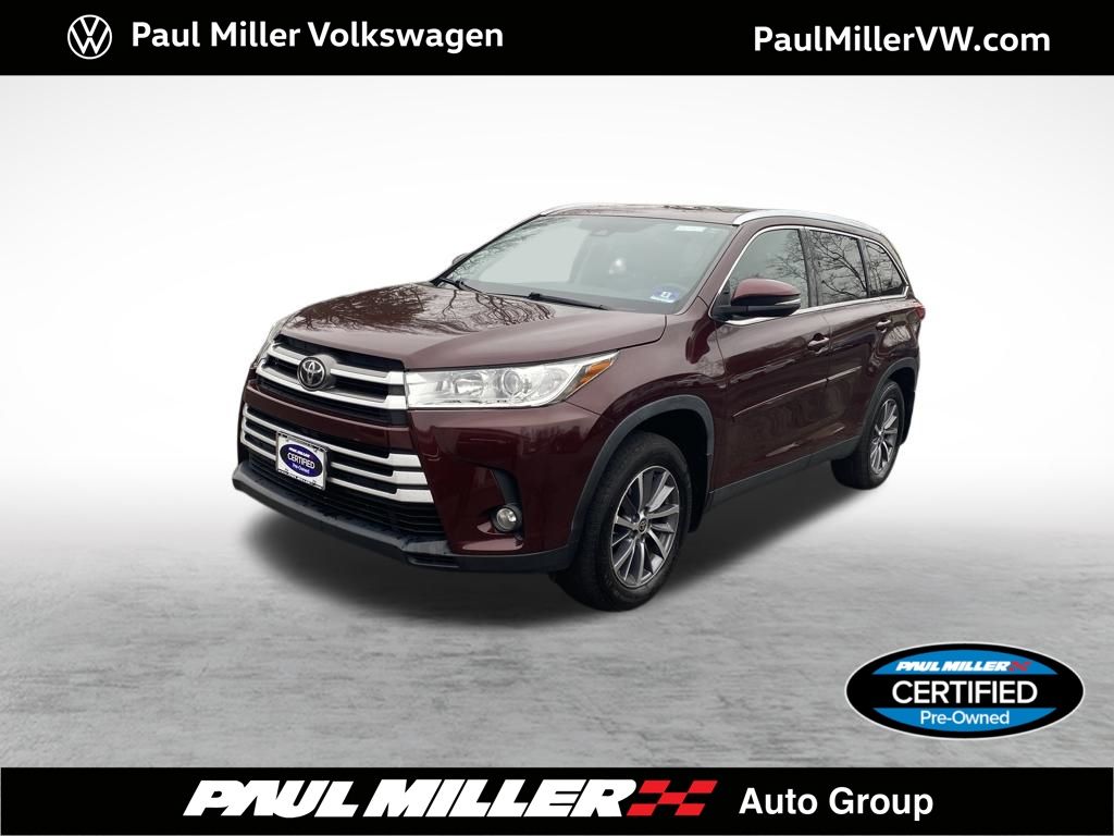 Red 2019 Toyota Highlander XLE AWD SUV / Crossover All-Wheel Drive 8-Speed Automatic