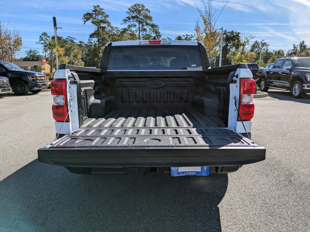 2025 Ford Maverick XL