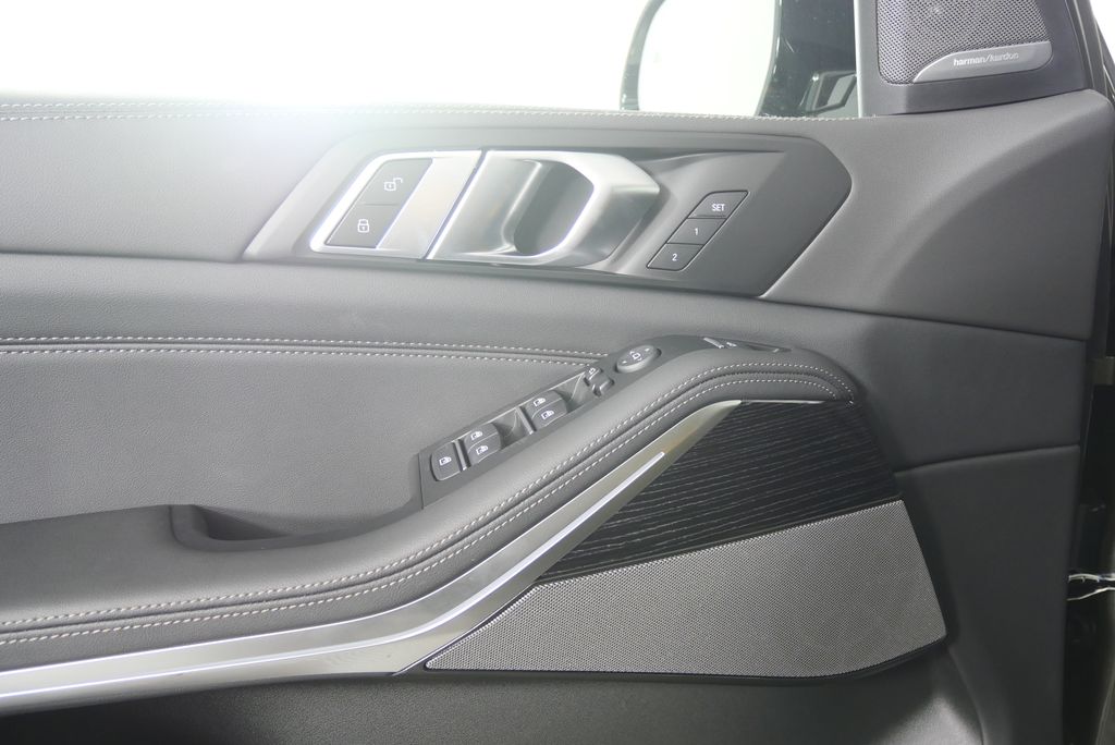 Thumbnail: 2026 BMW X5 - 8