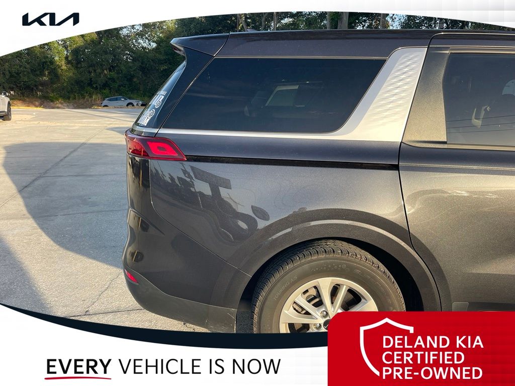 Used 2022 Kia Carnival Van