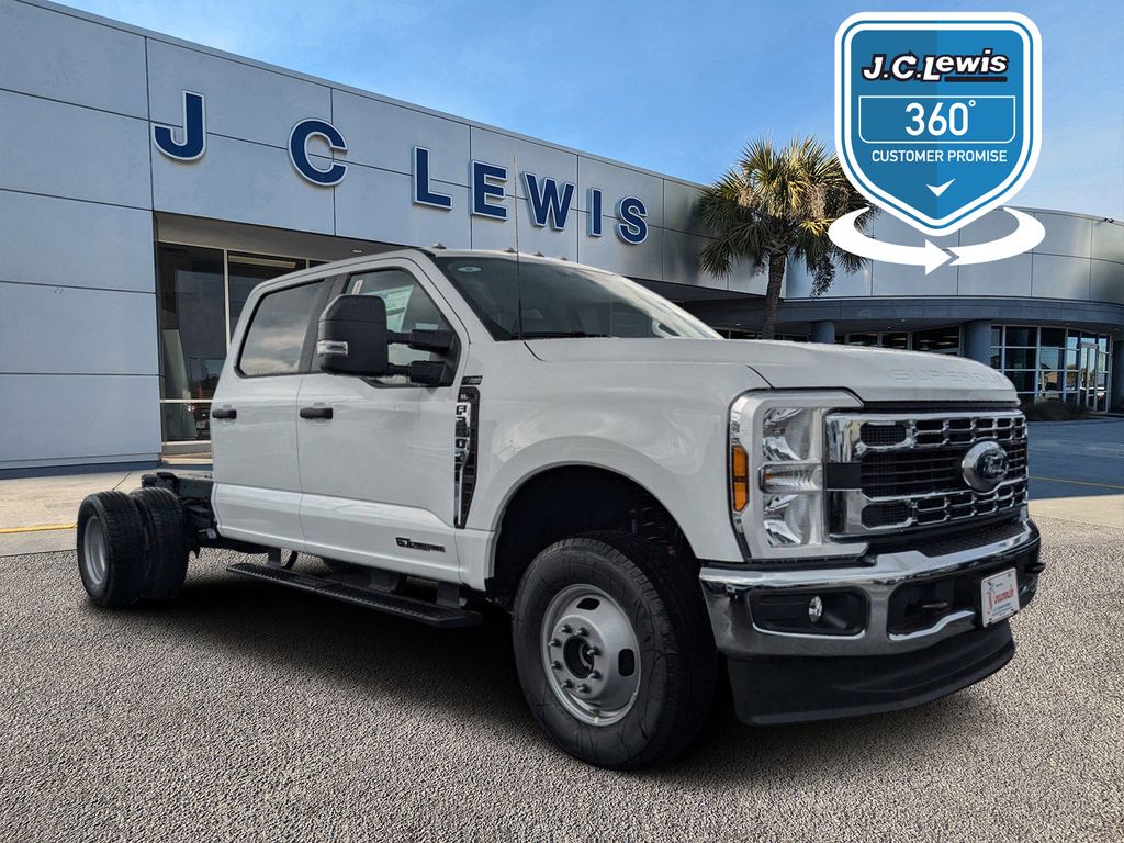 2025 Ford F-350 Super Duty XL