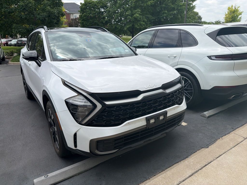 Used 2023 White Kia X-Line image 3