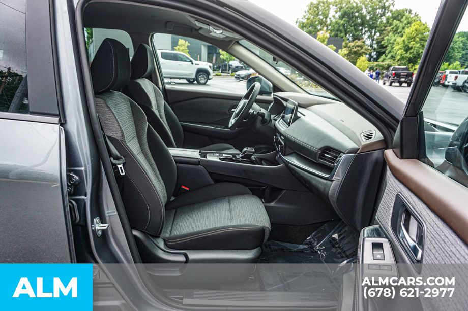 2023 Nissan Rogue SV photo 21