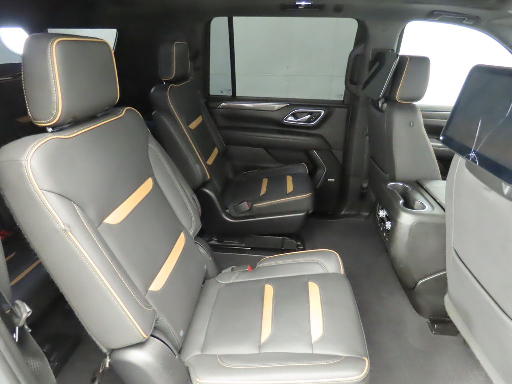 Thumbnail: 2023 GMC Yukon XL - 23