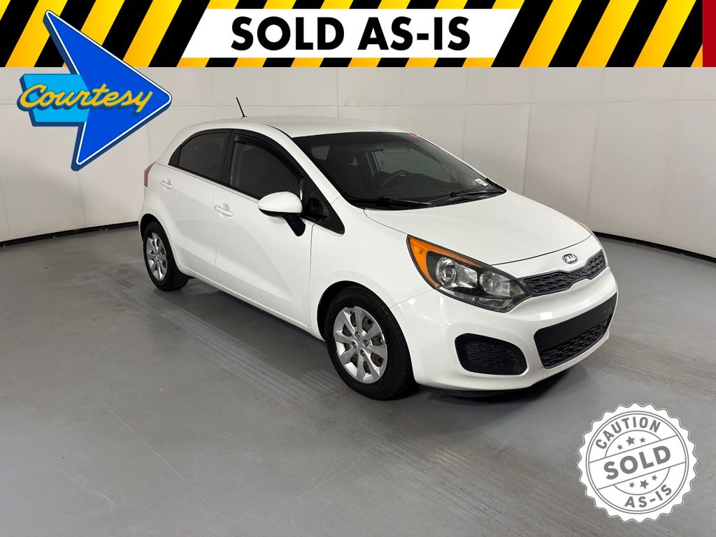Clear White 2014 Kia Rio Sedan Front-Wheel Drive 6-Speed Automatic