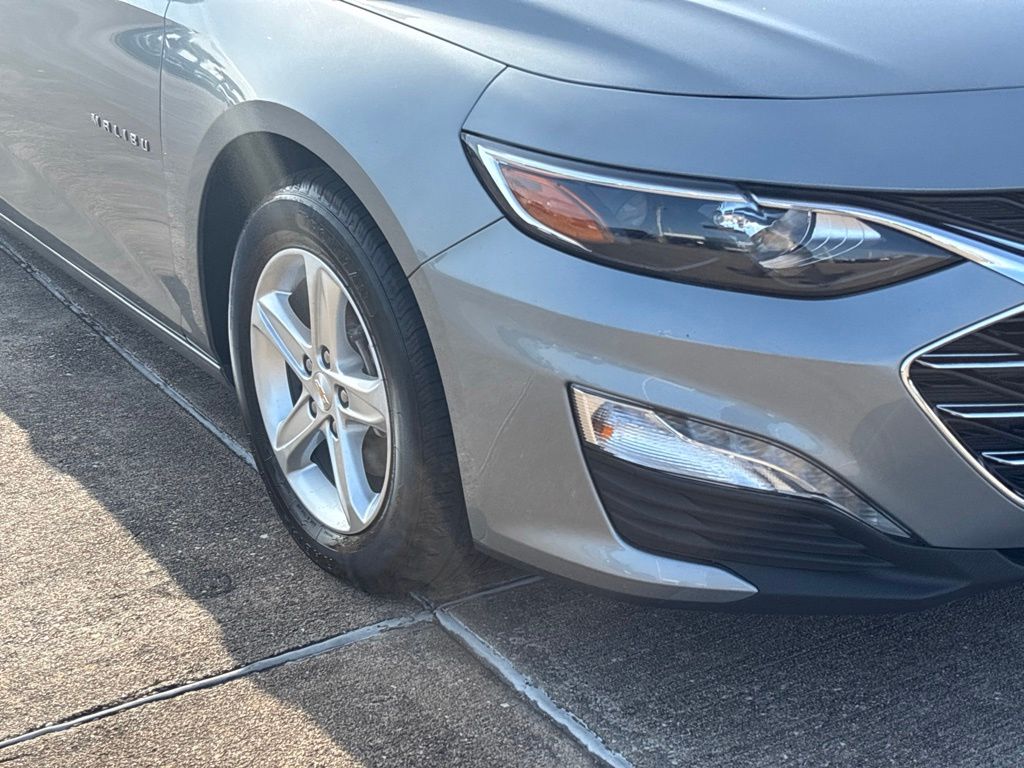 2024 Chevrolet Malibu LT - 4