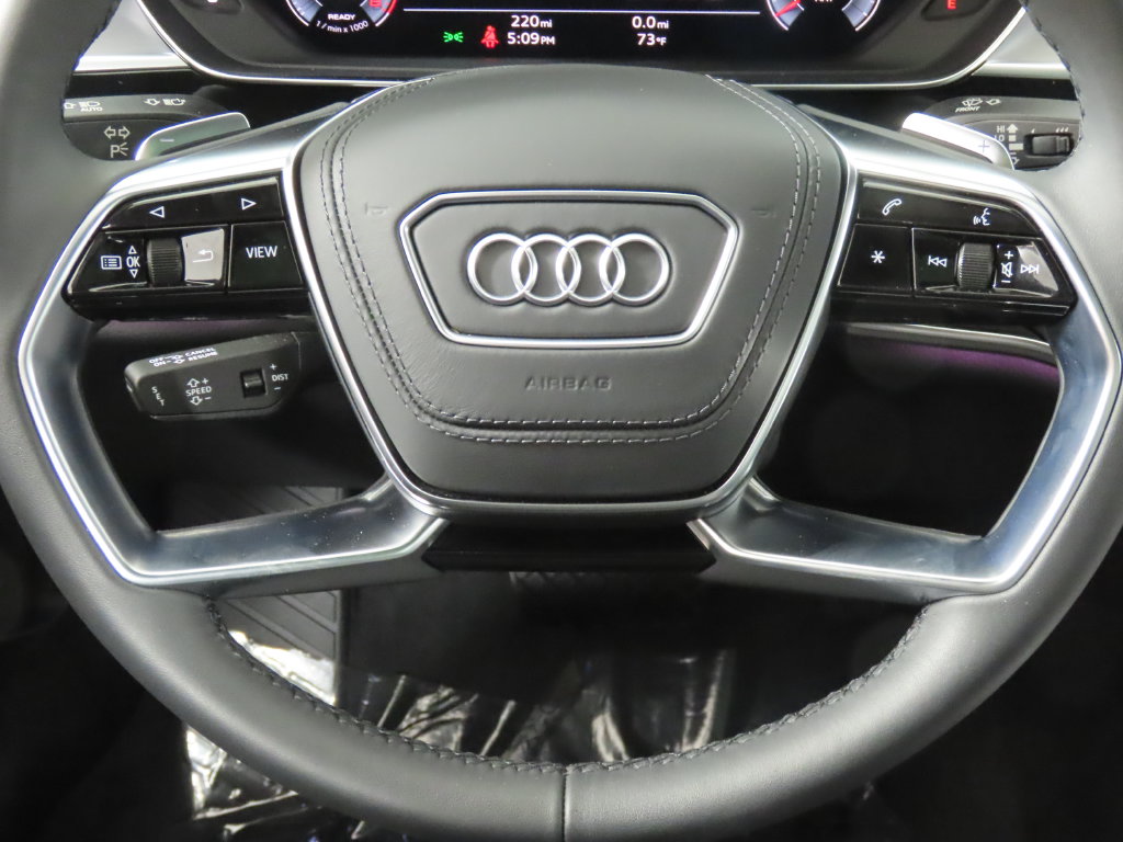 Thumbnail: 2025 Audi A8 - 16