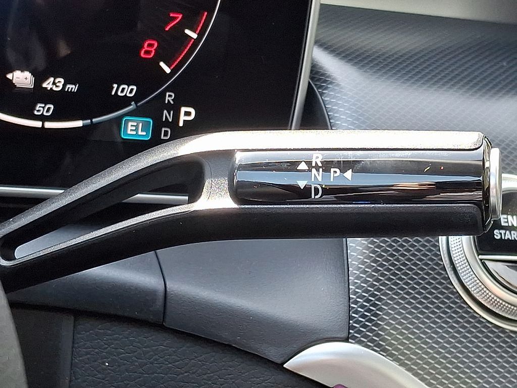 Thumbnail: 2025 Mercedes-Benz GLC - 11