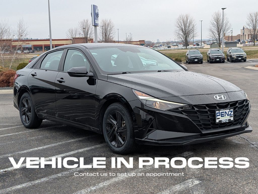 Phantom Black 2021 Hyundai Elantra SEL FWD Sedan Front-Wheel Drive Continuously Variable Transmission