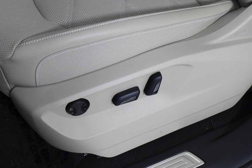 Thumbnail: 2025 Volkswagen Atlas - 24