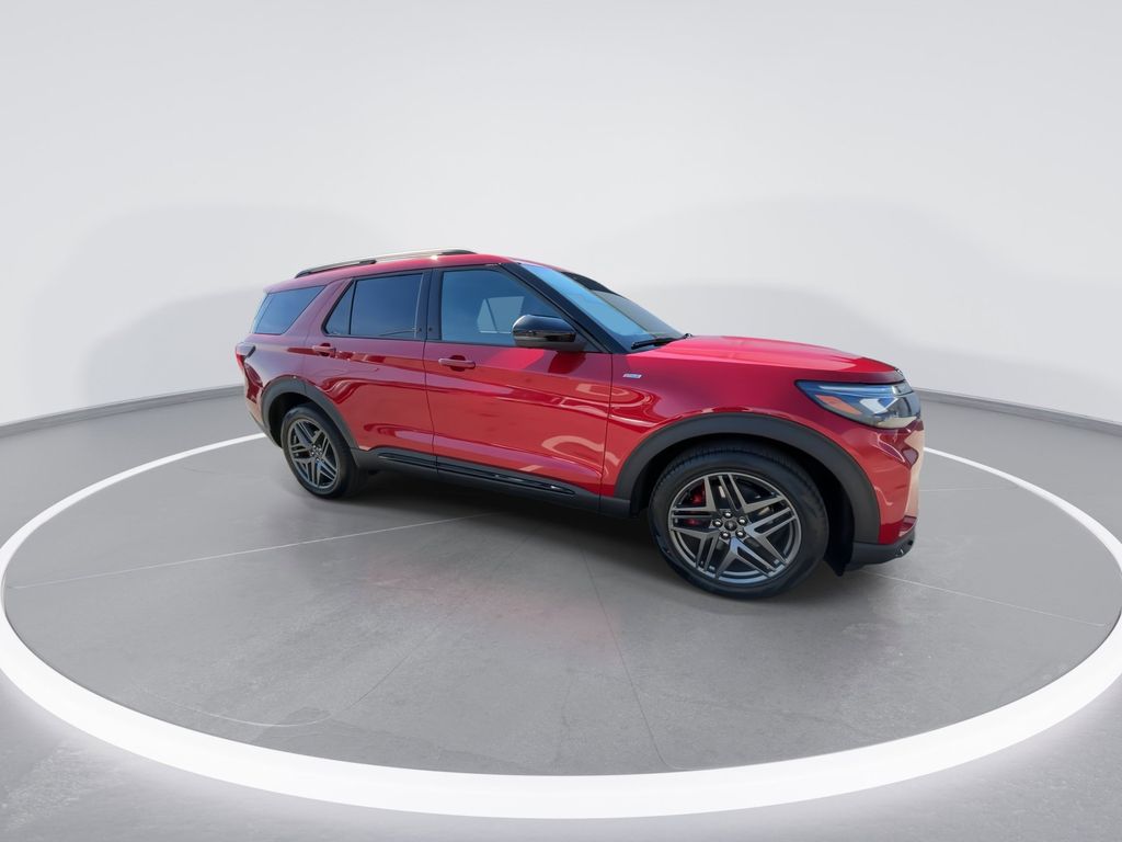 New 2026 Rapid Red Metallic Tinted Clearcoat Ford ST-Line image 9