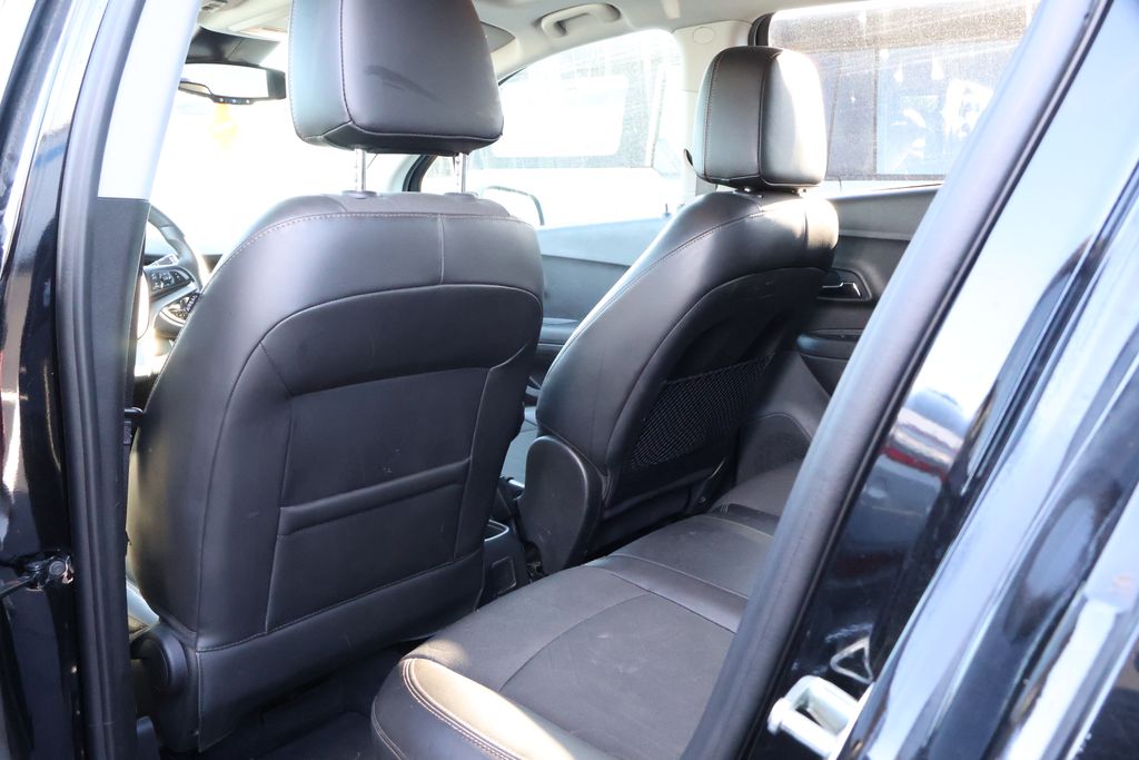 Thumbnail: 2020 Chevrolet Trax - 32