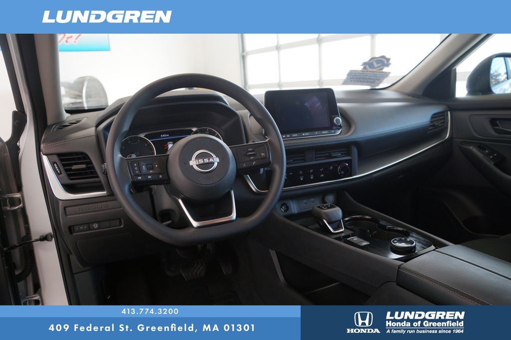Used 2024 Nissan Rogue SUV