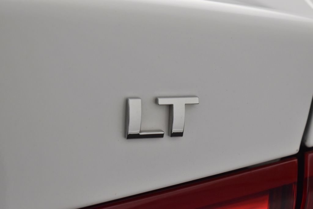 Thumbnail: 2023 Chevrolet Malibu - 10