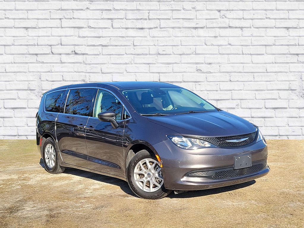 2023 Chrysler Voyager LX FWD
