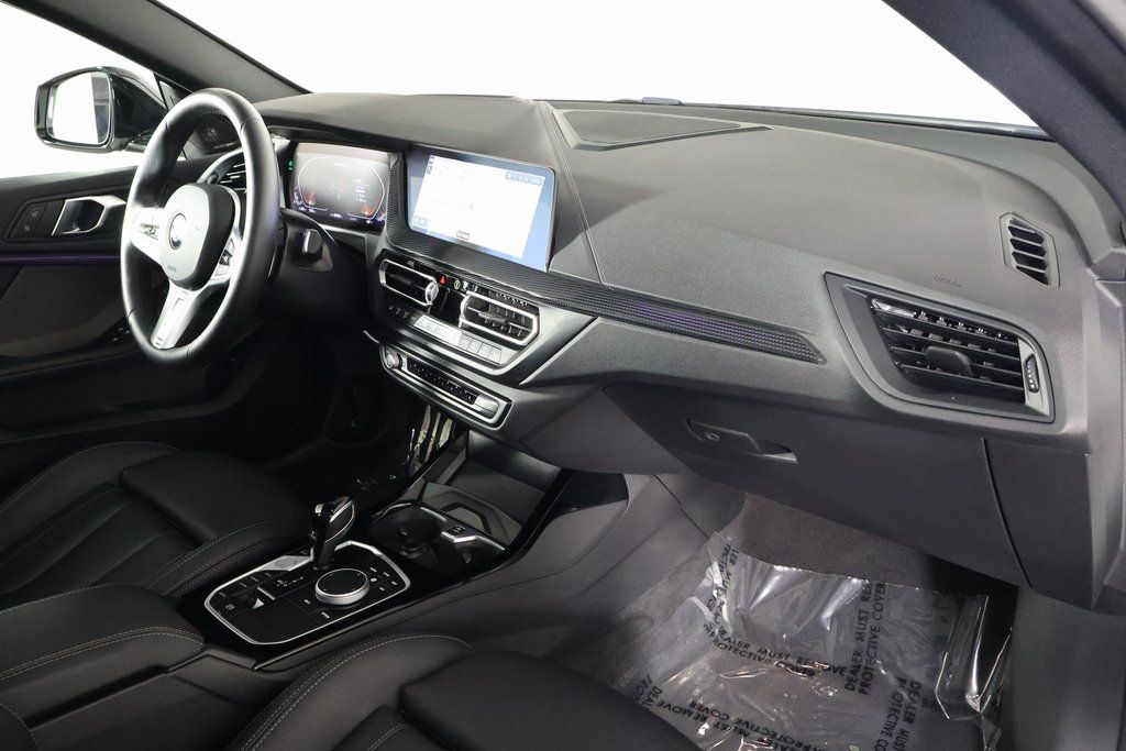 Thumbnail: 2024 BMW 2 Series - 9